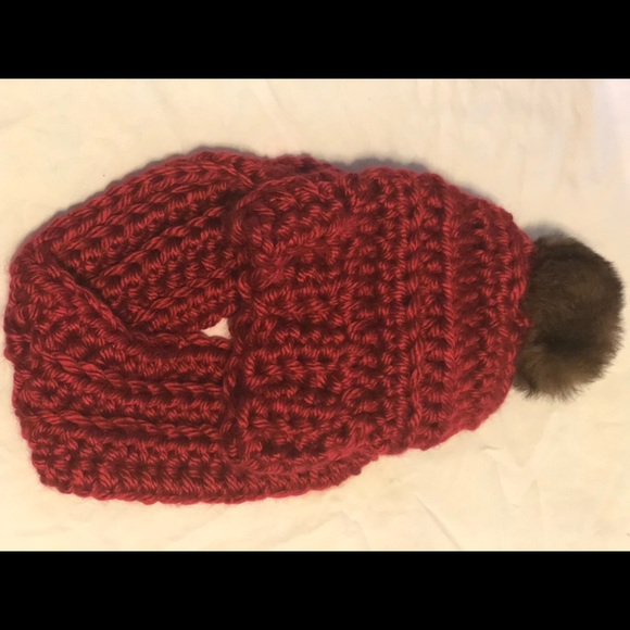 Infinity scarf and hat - Picture 1 of 3